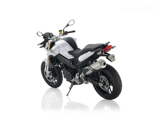 بررسی موتورسیکلت بی‌ام‌و F 800 R مدل 2015